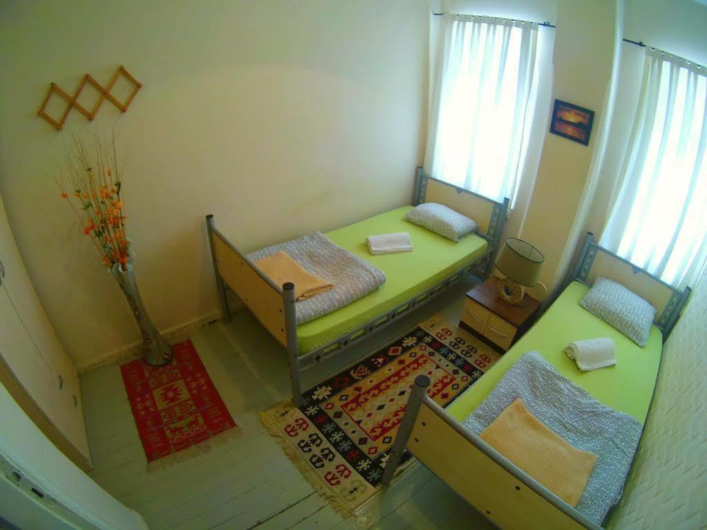 Levanten Hostel Istanboel Buitenkant foto