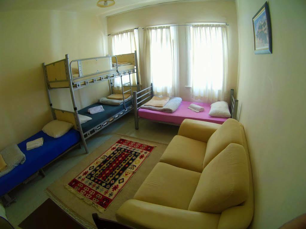 Levanten Hostel Istanboel Buitenkant foto