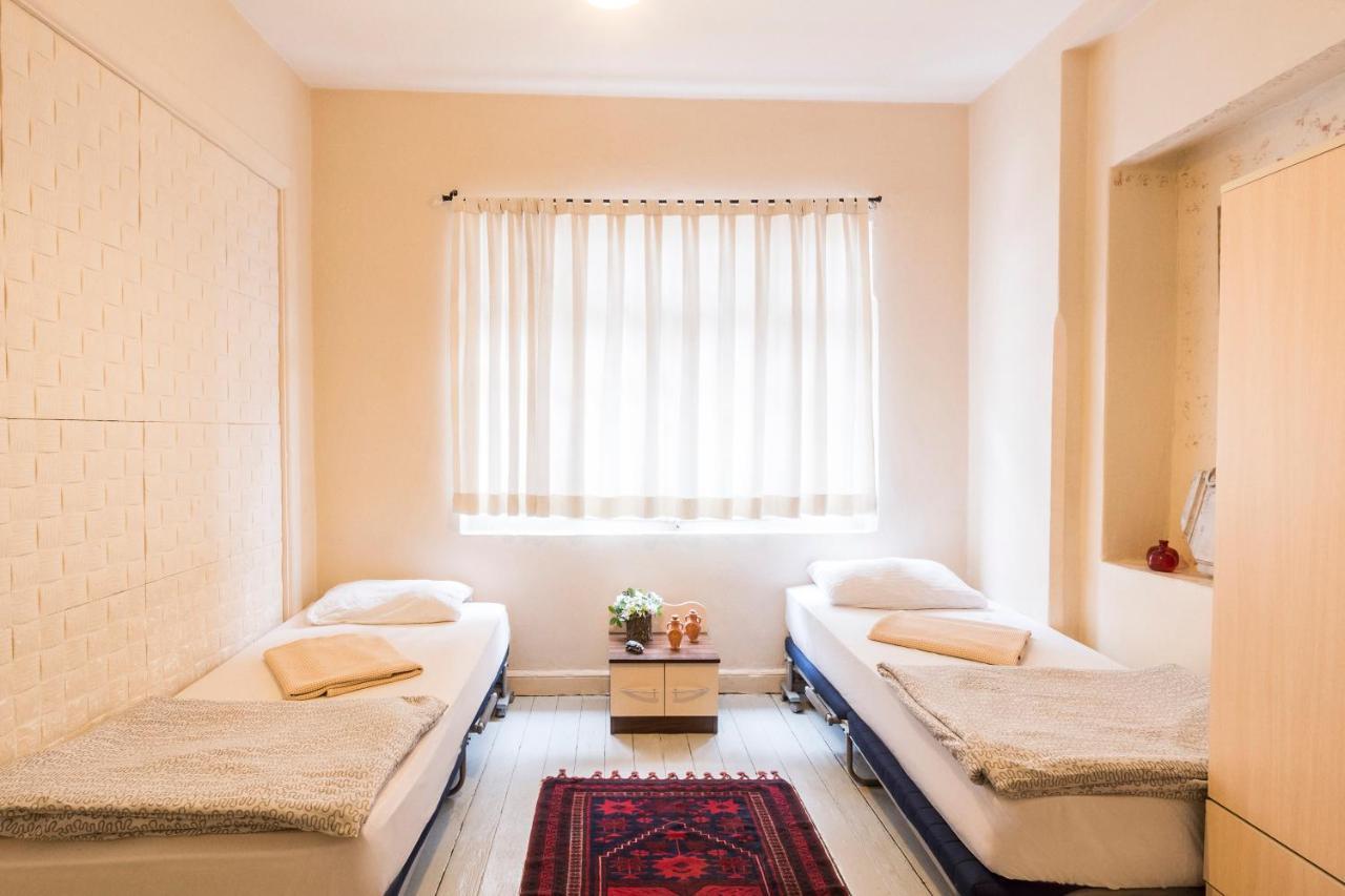 Levanten Hostel Istanboel Buitenkant foto